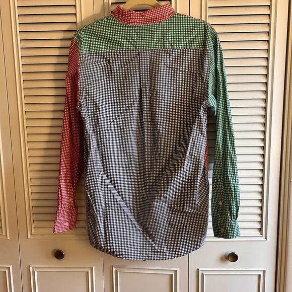 Vineyard Vines boys extra large color block button down - Picture 2 of 4